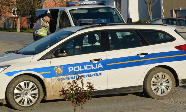 Pijani starac napao snahu lopatom: "Mutavko jedna, ti mi budeš policiju zvala"
