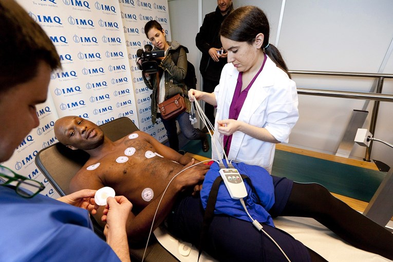 Vraća se Lamar Odom tri godine nakon što su ga našli predoziranog u bordelu