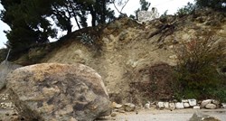Ogromna kamena gromada pala na šetnicu u Splitu, pogledajte slike