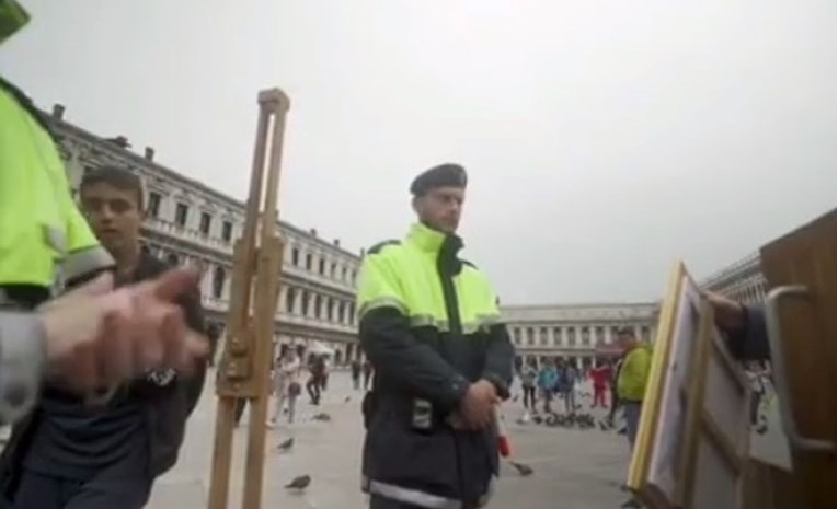 VIDEO Potjerala ga policija: Pogledajte što je Banksy izveo u Veneciji