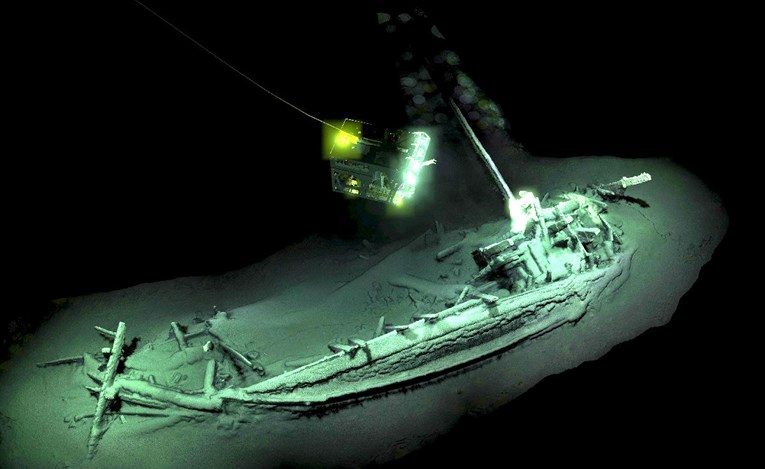 Na dnu Crnog mora pronađena najstarija olupina grčkog broda
