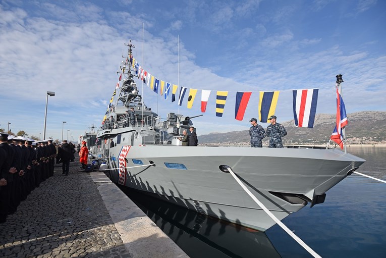 Pogledajte kako izgleda Omiš, novi brod ratne mornarice