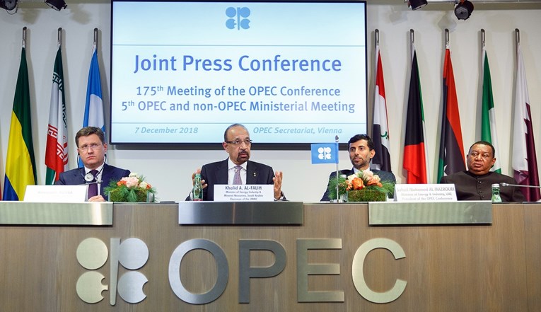 OPEC i Rusija se dogovorili: Pada proizvodnja nafte, rastu cijene