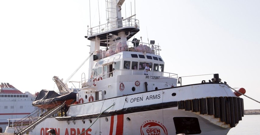 Španjolski brod spasio 311 migranata, tek rođeno dijete prevezeno na Maltu