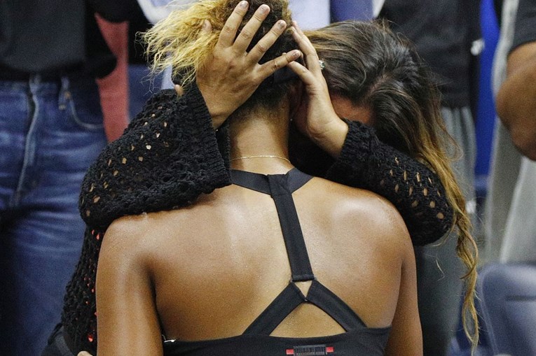 Pogledajte kako je Serena zaustavila iživljavanje publike na pobjednici US Opena