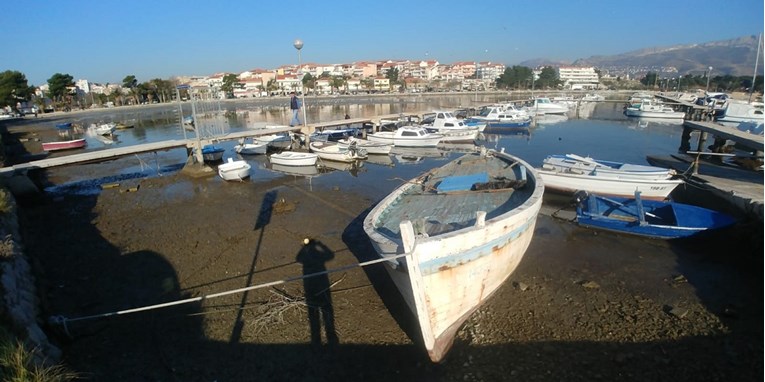 Kod Splita presušilo more, pogledajte slike