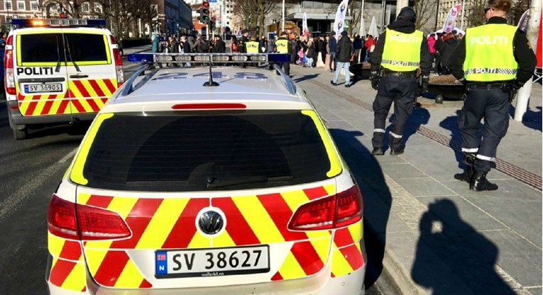 Učenik nožem ranio četiri osobe u školi u Oslu, policija ga uhitila