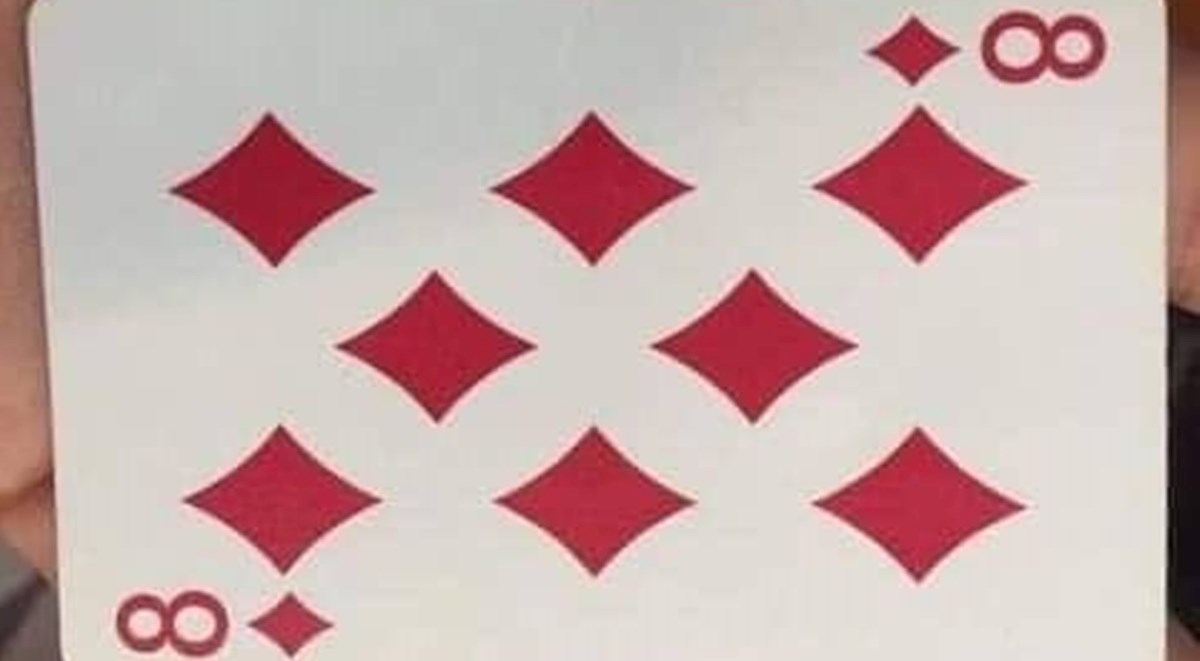 Jeste li ikad uočili detalj koji krije karta osmica karo?