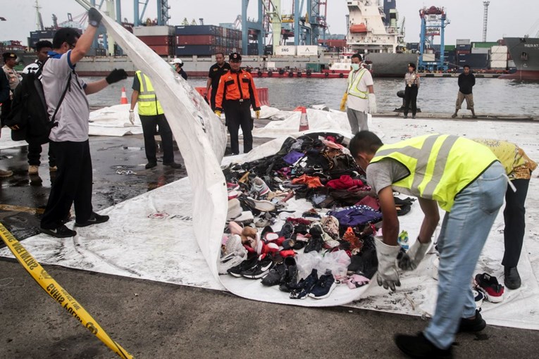 Teška potraga za ostacima aviona: Poginuo ronilac, problemi su ogromni