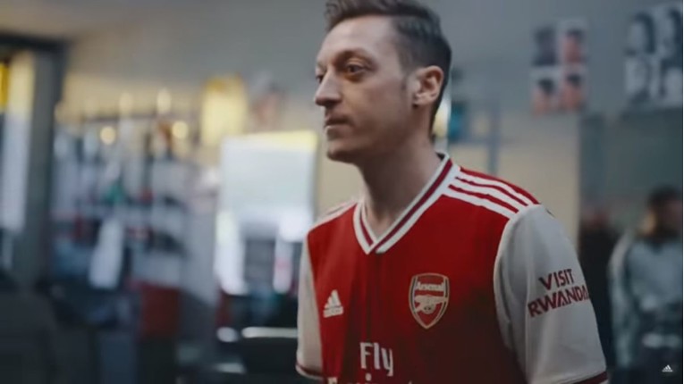VIDEO Arsenal u sjajnoj reklami predstavio nove dresove