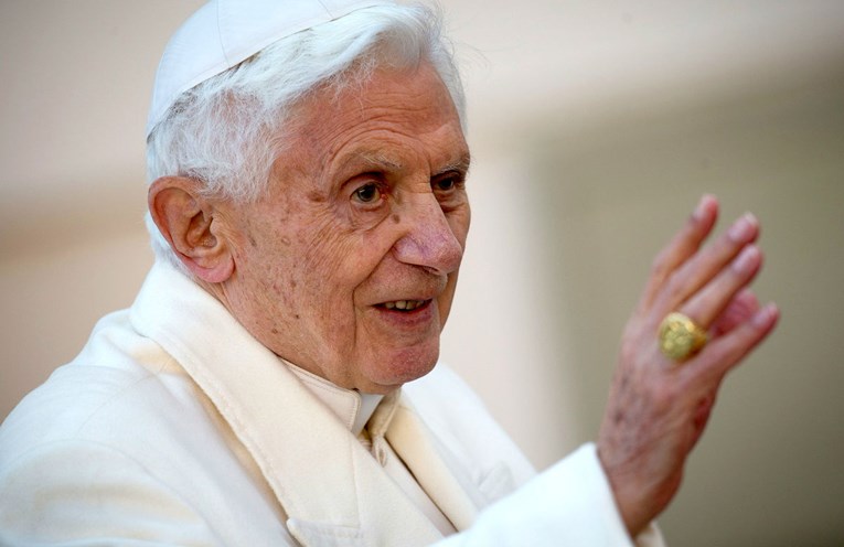 Bivši papa Benedikt XVI.: Seksualna revolucija je kriva za pedofiliju u Crkvi