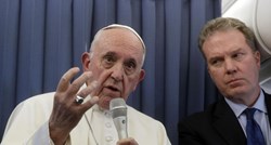 Papa Franjo: Roditelji gej djece trebaju se pomoliti