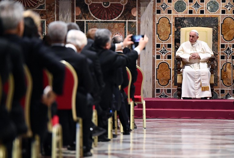 Žrtve svećenika pedofila došle u Vatikan. Papa se nije sastao s njima