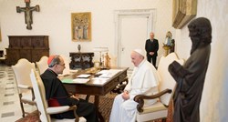 Kardinal osuđen zbog zataškavanja zlostavljanja kaže da mu je papa odbio ostavku