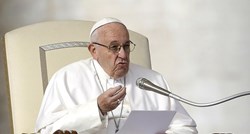 Papa Franjo: Crkva mora hitno spriječiti zlostavljanje djece