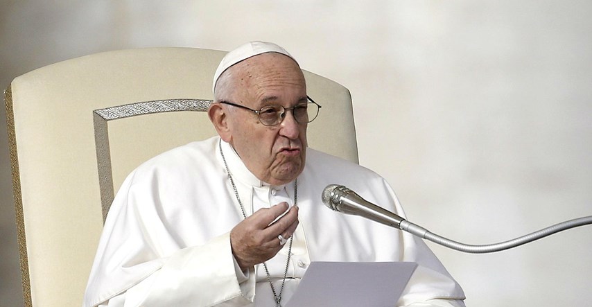 Papa Franjo u Abu Dhabiju osudio vjersko nasilje, pozvao na okončanje ratova