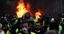 Starica poginula u prosvjedima u Francuskoj, suzavac je pogodio na prozoru