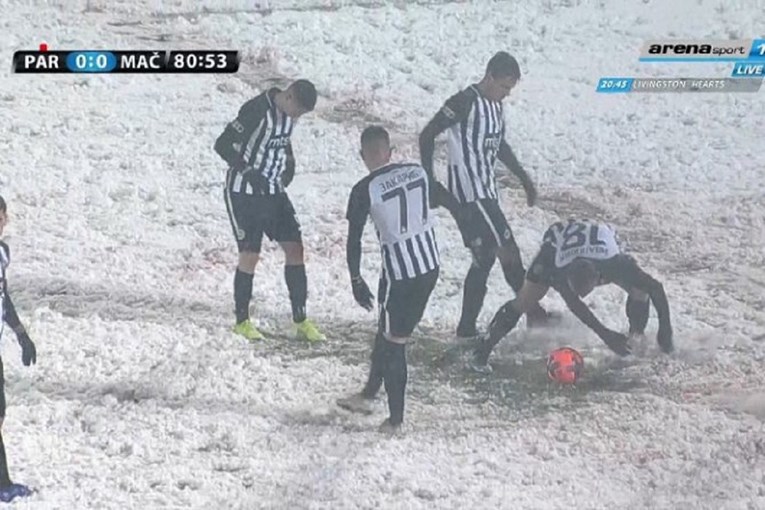 Evo zašto Partizan "istupa iz lige": Pola momčadi čisti snijeg kod slobodnjaka