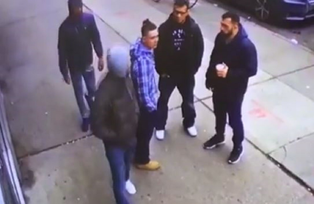 VIDEO Pljunuo tipa nasred ulice, a onda je saznao da je to MMA borac