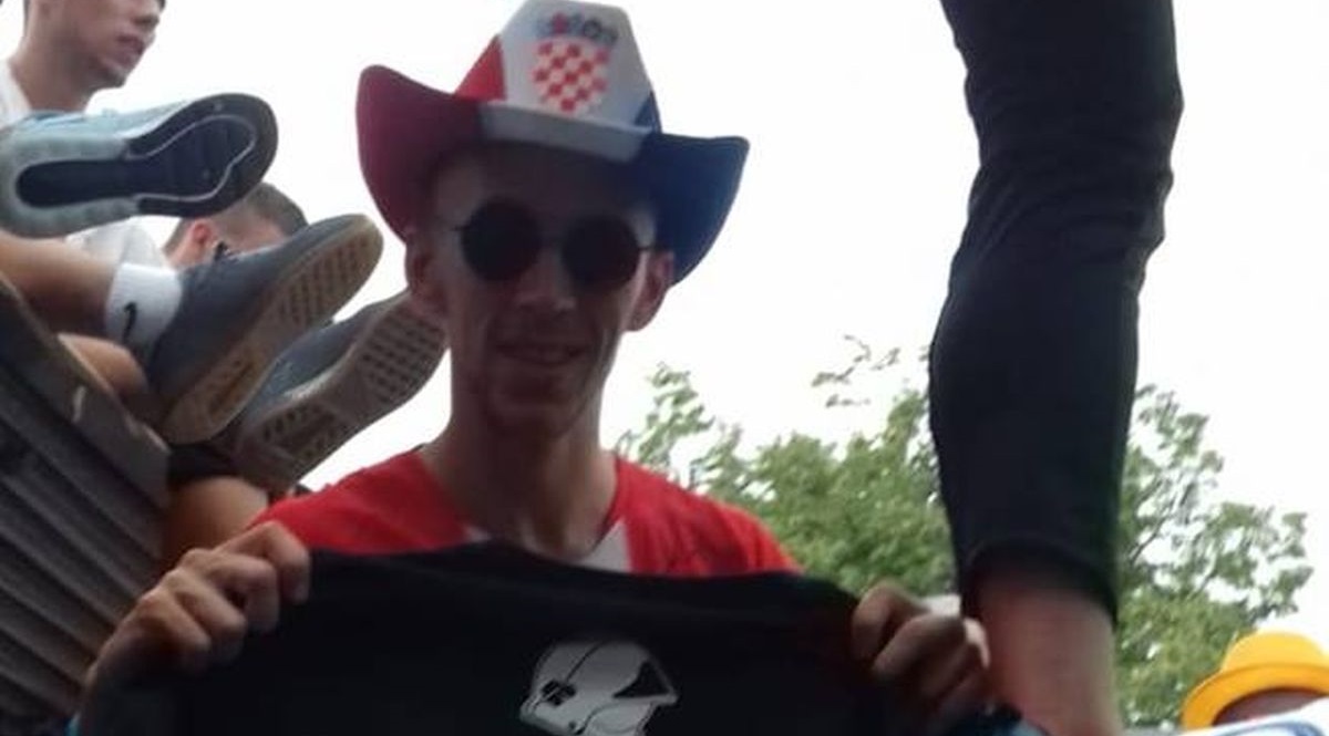 Neobičan poklon: Zagrebački vatrogasci genijalno se našalili na Perišićev račun