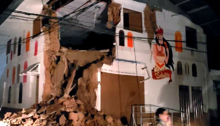 Peru zatresao potres jačine 8 po Richteru, poginula jedna osoba
