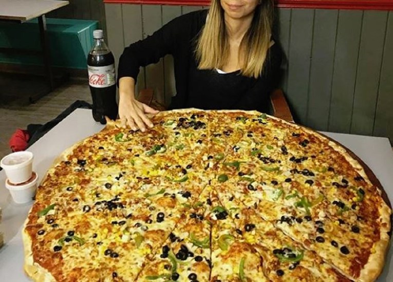 Pizzerija nudi 500 eura onome tko može pojesti njihovu najveću pizzu