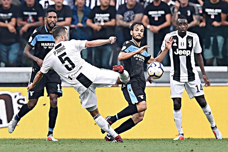 VIDEO Svi su čekali Ronalda, a onda se pojavio Pjanić i fantastično zabio