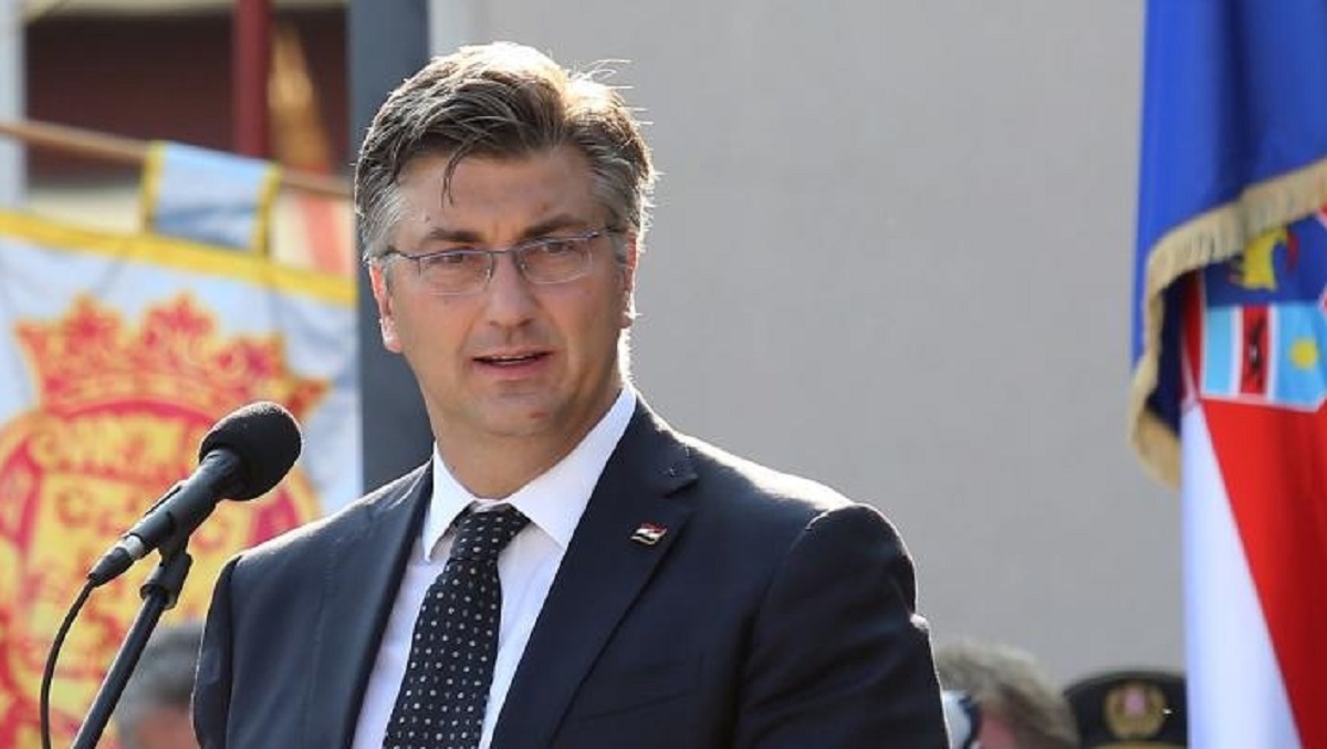 Plenković u Kninu pričao o ostanku u Hrvatskoj i dobrim plaćama