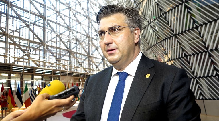 Plenković čestitao novom slovenskom premijeru, pozvao ga na dijalog