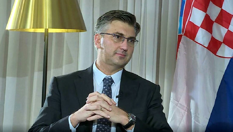 Plenković opet brani fijasko s avionima: Nisam vidio nikakav whatever-paper