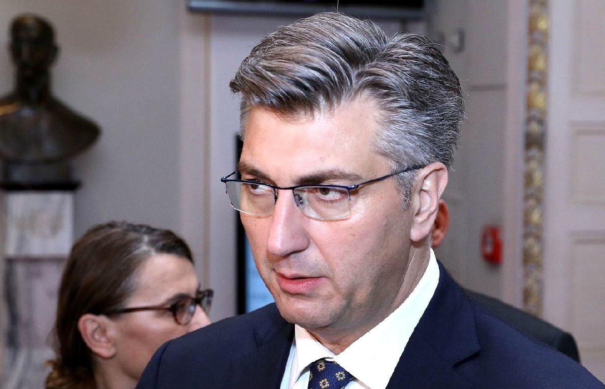 Plenković o "besplatnim" udžbenicima: Treba se pronaći realan model