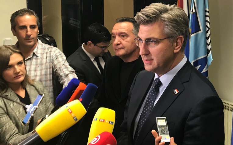 Vaso Brkić izletio iz zgrade nakon sastanka HDZ-a, Plenković komentirao aferu