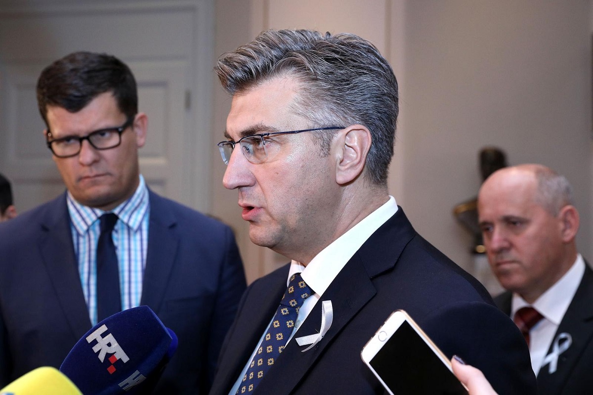 Plenković: Podižemo minimalnu plaću