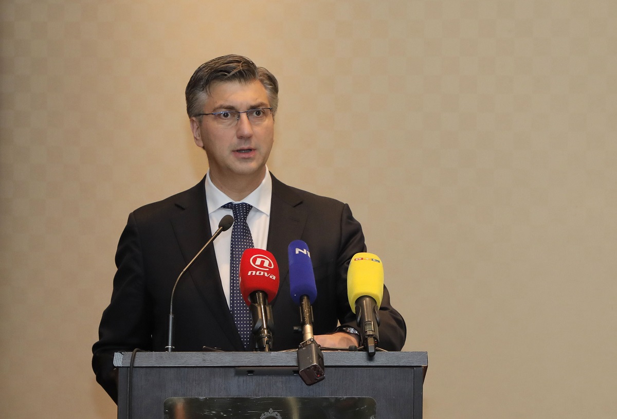 Plenković nema pojma da Sberbank kani prodati svoj dio u Agrokoru