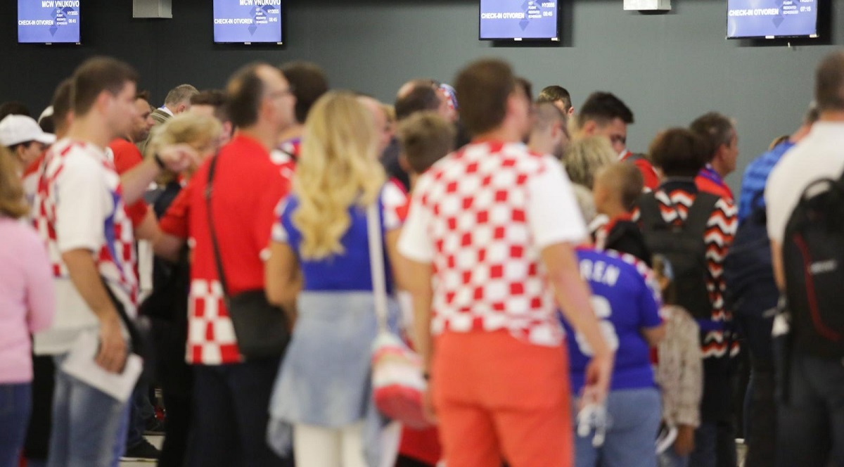 S Tuđmana je danas u Moskvu odletjelo 2200 navijača, među njima hrpa poznatih