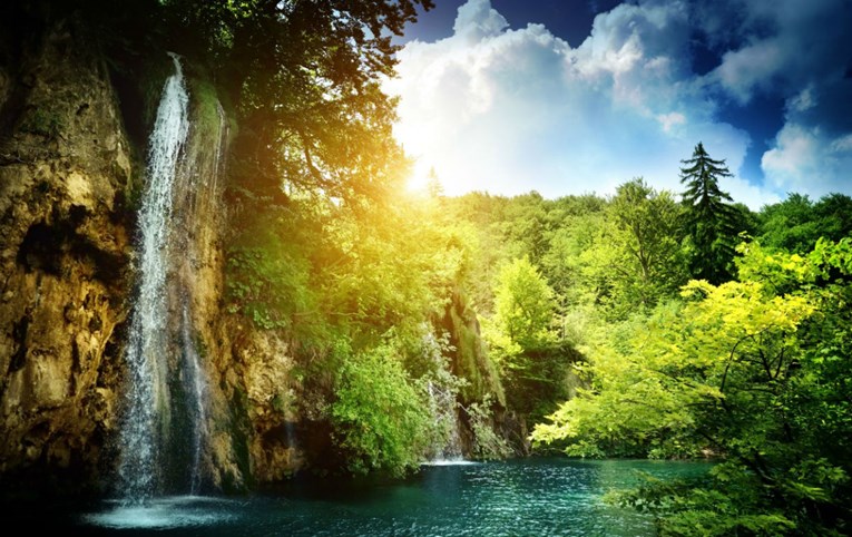 Postoji li u Hrvatskoj išta ljepše od Plitvičkih jezera?