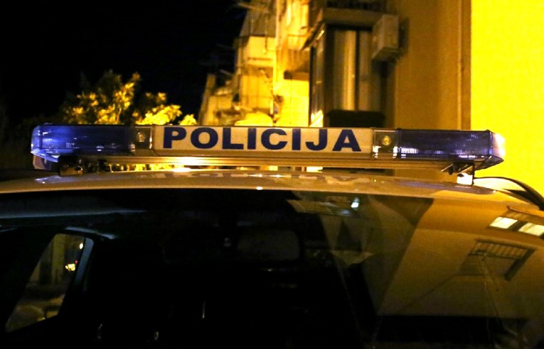Dvojica tinejdžera autom bježala policiji u Solinu, jedan kod sebe imao drogu