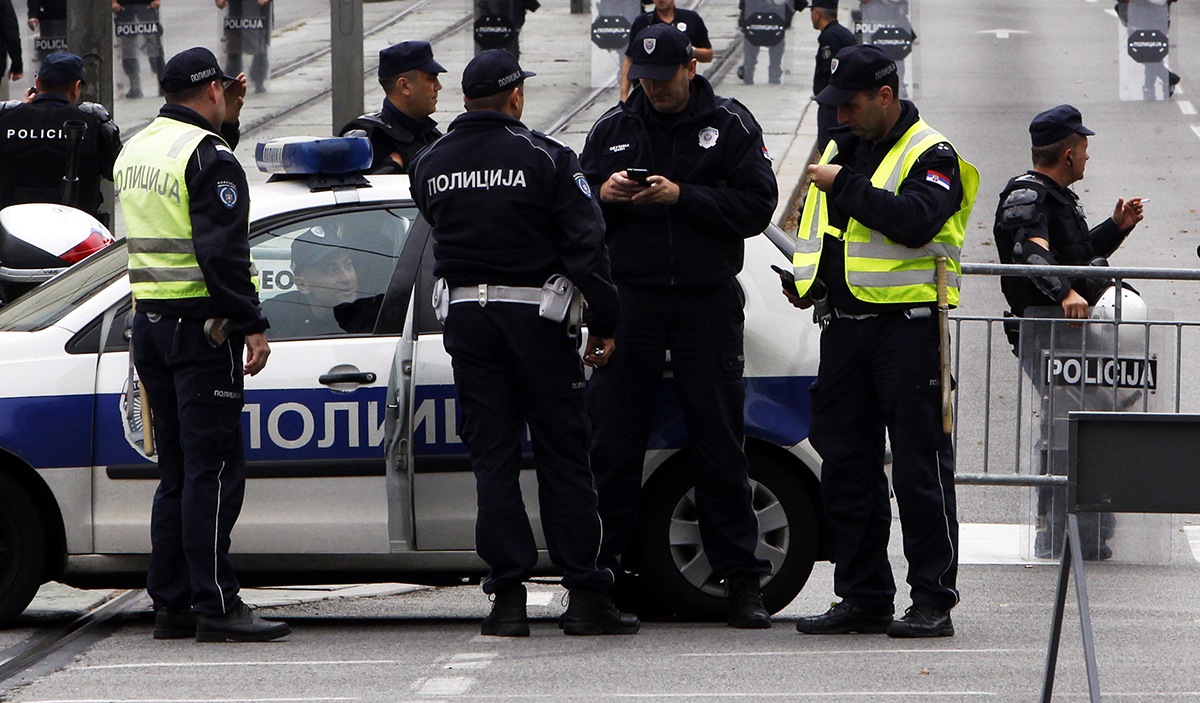 Stravično ubojstvo u Beogradu, nasred ulice izbo suprugu nožem 30 puta