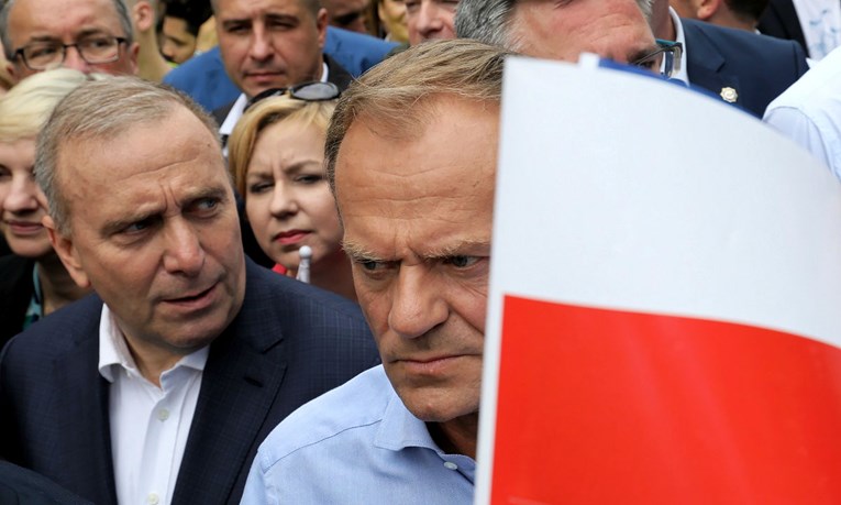 Tusk pozvao Poljake da na euroizborima glasaju za oporbu