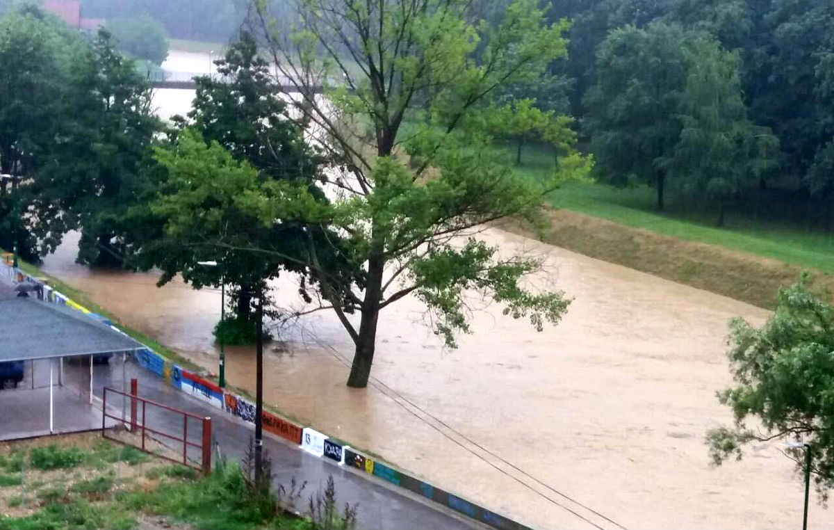 Pukla brana u srpskom mjestu Petrovac na Mlavi, naređena evakuacija