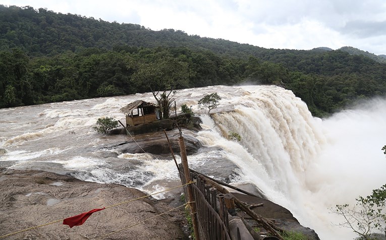 VIDEO Najgore poplave u sto godina: Tisuće Indijaca odsječene, mrtvih sve više