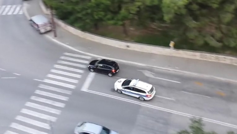 VIDEO Pogledajte policijsku potjeru u Splitu: Bježao kroz crveno, pobjegao im je