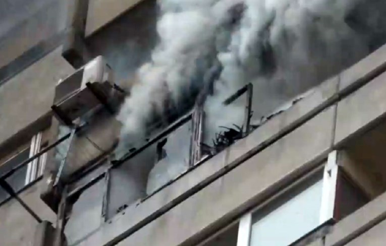 U požaru nebodera u Beogradu poginula jedna osoba