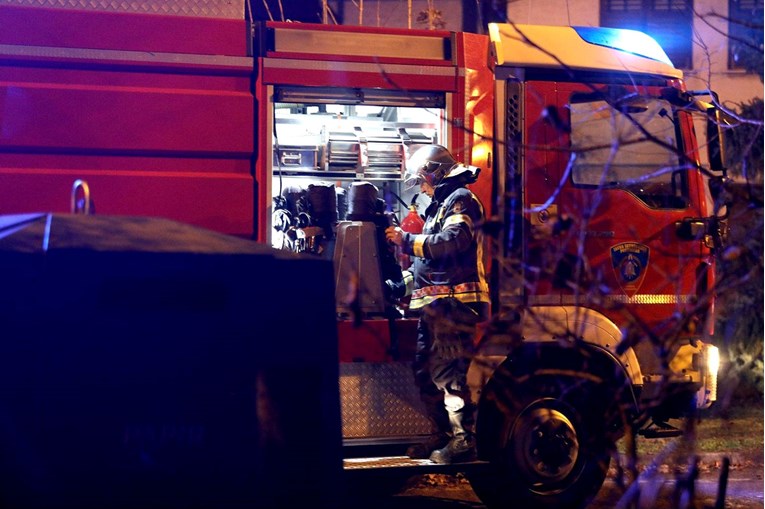 U požaru kuće u Osijeku poginula jedna osoba