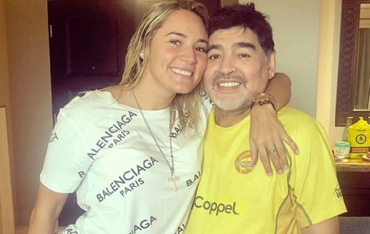 Maradona izbačen iz kuće koju je kupio 30 godina mlađoj curi