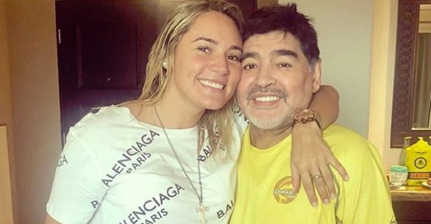 Maradona izbačen iz kuće koju je kupio 30 godina mlađoj curi