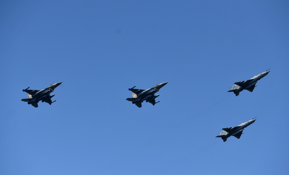 Pogledajte prelet naših MIG-ova i izraelskih F-16 nad Kninom
