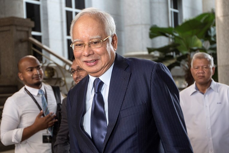 Počelo suđenje bivšem premijeru Malezije, optužen za pranje 4,5 milijardi dolara