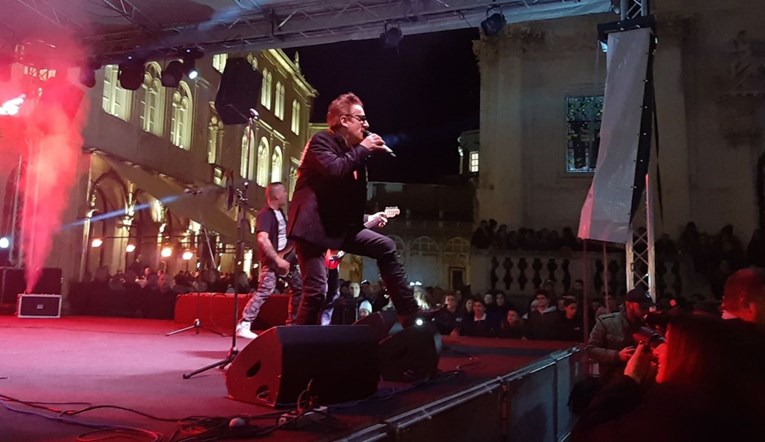 Prljavci rasturili koncertom na Stradunu, Dubrovčani se prisjetili najtežih dana