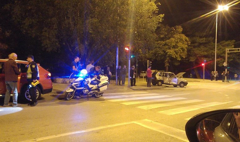 Prometna nesreća u Splitu, ženu iz auta izvlačili vatrogasci